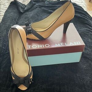 ANTONIO MELANI Two-Tone Peep-Toe Heels